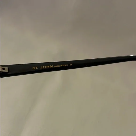 St John S-526 Stylish Black Sunglasses. New - Picture 6 of 6